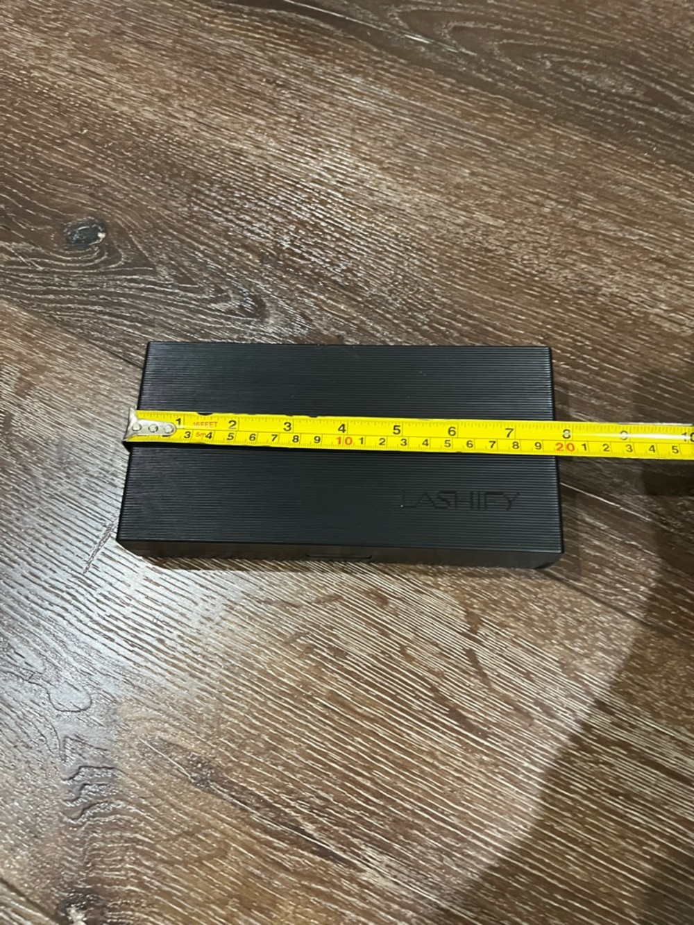 LASHIFY Black Ribbed Lash Storage Case - Picture 9 of 12